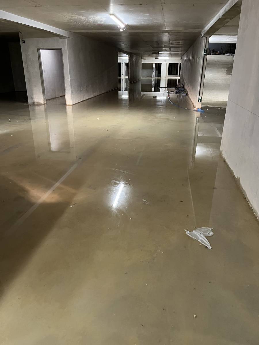 Pompage et nettoyage parking souterrain suite à de fortes pluies à Marseille
